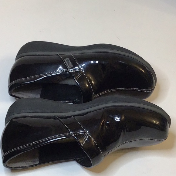 GREY’S ANATOMY SOFT WALK BLACK PATENT CLOGS SHOES SZ 8.5 M - Picture 15 of 15